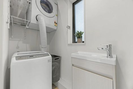 Photo of property in 77 John Gray Street, Papakura, 2110