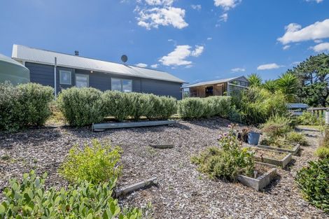 Photo of property in 75 Strathnaver Drive, Waikawa Beach, Levin, 5573