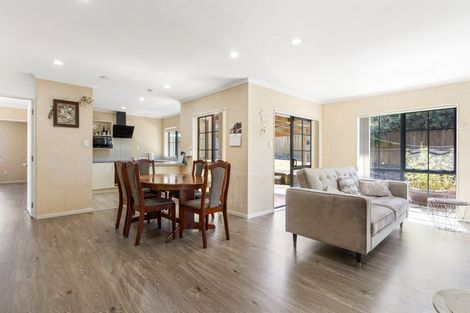 Photo of property in 3 Harobed Place, Weymouth, Auckland, 2103
