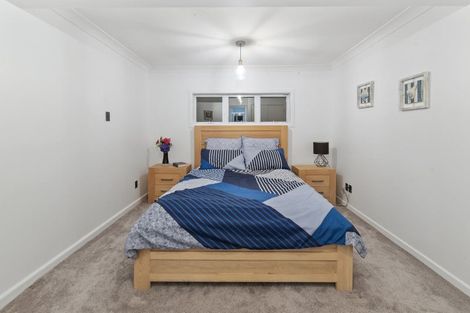 Photo of property in 2/11 Ridge Road, Waiake, Auckland, 0630