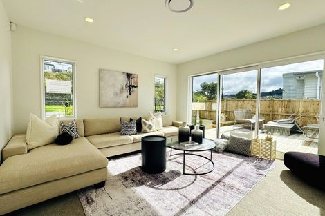 Photo of property in 84 Arran Drive, Orewa, 0931