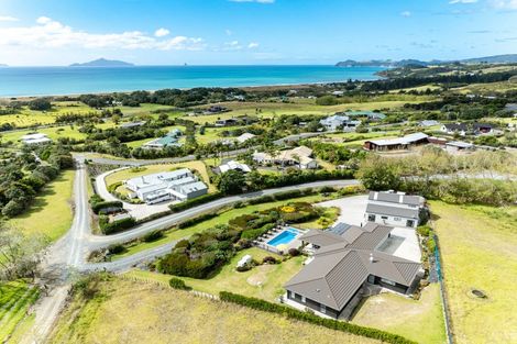 Photo of property in 22 Cullen Road, Waipu, 0582