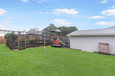 Photo of property in 123 Vodanovich Road, Te Atatu South, Auckland, 0610