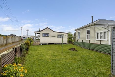 Photo of property in 57 Egmont Street, Hawera, 4610