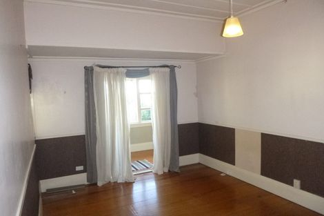 Photo of property in 2 Gow Street, Helensville, 0800