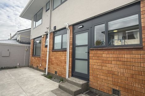 Photo of property in 2/7 Division Street, Riccarton, Christchurch, 8041