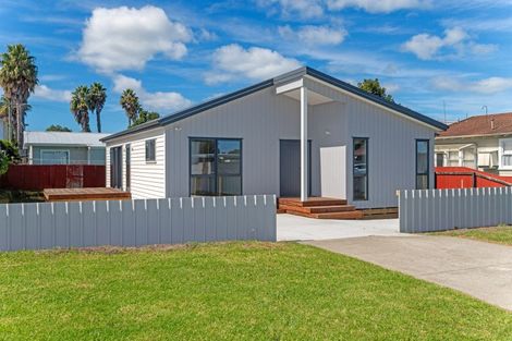 Photo of property in 15 Ormond Road, Whataupoko, Gisborne, 4010