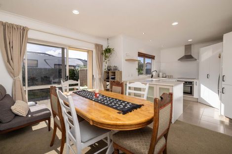 Photo of property in 2/100 Millers Road, Brookfield, Tauranga, 3110