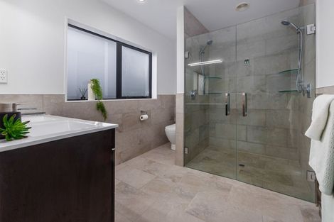 Photo of property in 10 Taranui Way, Paraparaumu Beach, Paraparaumu, 5032