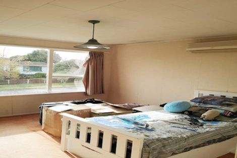 Photo of property in 1 Nan Place, Pakuranga Heights, Auckland, 2010