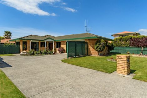 Photo of property in 10 James Henry Avenue, Papamoa Beach, Papamoa, 3118