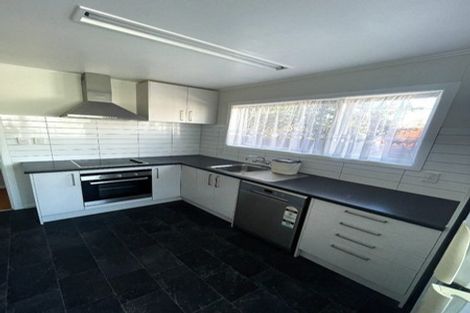 Photo of property in 14a Albert Road, Kelston, Auckland, 0602
