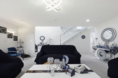 Photo of property in 56a Cambridge Terrace, Papatoetoe, Auckland, 2025