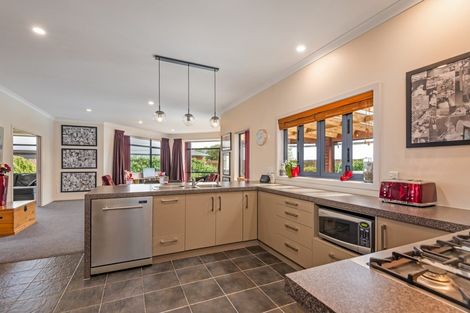 Photo of property in 8 Crabapple Close, Milson, Palmerston North, 4414