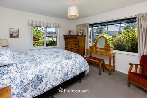 Photo of property in 37 Sunbrae Drive, Silverstream, Upper Hutt, 5019