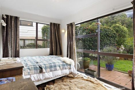 Photo of property in 19 Admiralty Street, Crofton Downs, Wellington, 6035