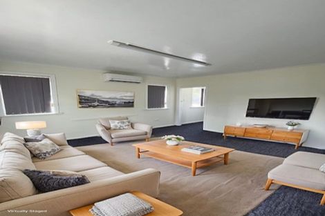 Photo of property in 63 Great South Road, Papakura, 2110