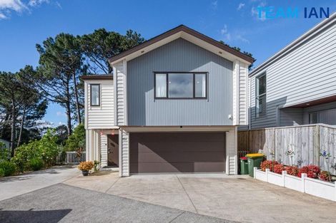 Photo of property in 73a Granville Drive, Massey, Auckland, 0614
