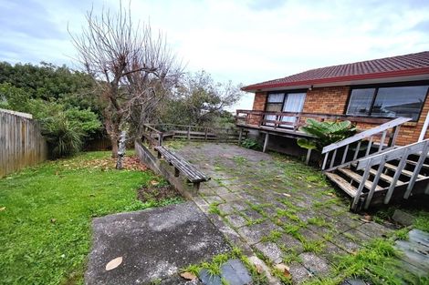 Photo of property in 18 Channing Crescent, Botany Downs, Auckland, 2010