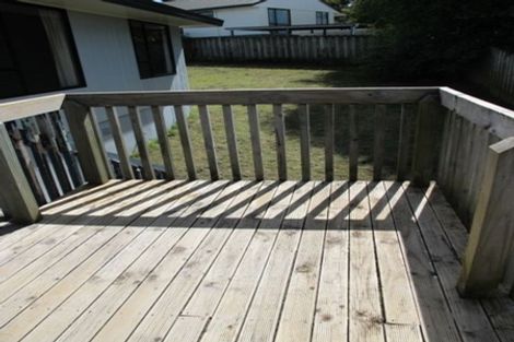 Photo of property in 25 Caribbean Drive, Unsworth Heights, Auckland, 0632