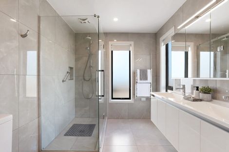 Photo of property in 1 Newhaven Terrace, Mairangi Bay, Auckland, 0630