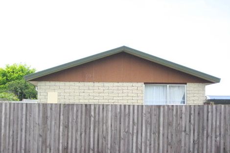 Photo of property in 2 Nugent Street, Aranui, Christchurch, 8061