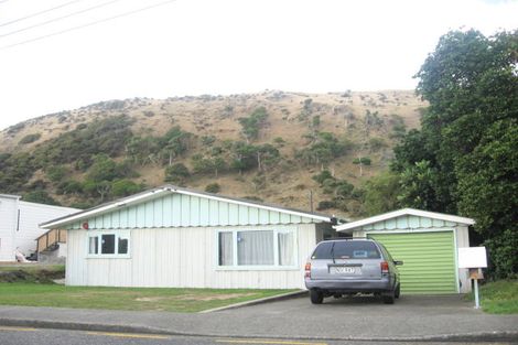 Photo of property in 68 Tilley Road, Paekakariki, 5034
