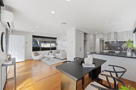 Photo of property in 11 Harwood Road, Mount Wellington, Auckland, 1060