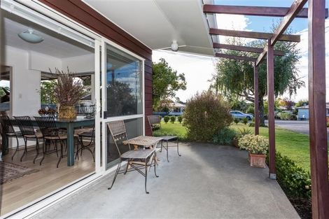 Photo of property in 51 Reynolds Road, Havelock North, 4130