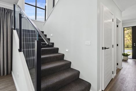 Photo of property in 2 Oakum Road, Whitby, Porirua, 5024