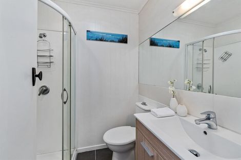 Photo of property in 2/67 Vauxhall Road, Devonport, Auckland, 0624