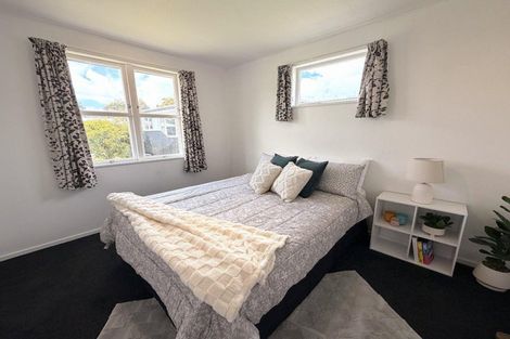 Photo of property in 25 Mokau Place, Terrace End, Palmerston North, 4410