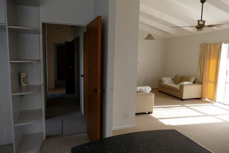 Photo of property in 1/8 Wattle Street, New Lynn, Auckland, 0600