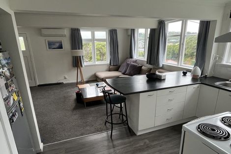 Photo of property in 2/44 Ribble Street, Island Bay, Wellington, 6023