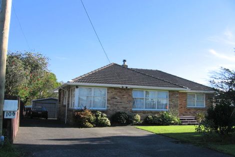 Photo of property in 106 Flanshaw Road, Te Atatu South, Auckland, 0610