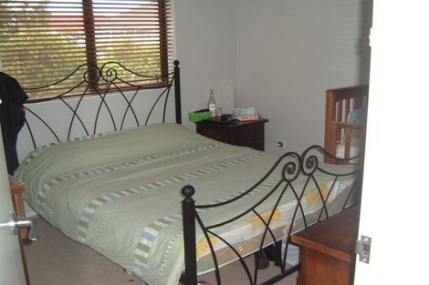 Photo of property in 4 Peachgrove Road, Te Atatu Peninsula, Auckland, 0610