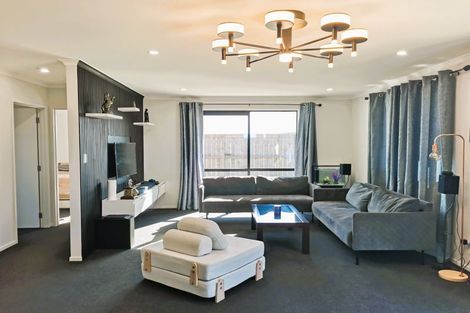 Photo of property in 12 Te Taniwha Road, One Tree Point, 0118