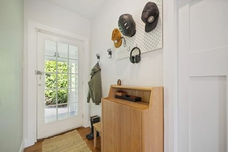 Photo of property in 34 Northland Road, Northland, Wellington, 6012