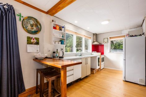 Photo of property in 112 Hine Road, Wainuiomata, Lower Hutt, 5014