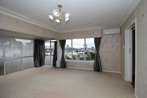 Photo of property in 46 Lynmore Drive, Hillpark, Auckland, 2102