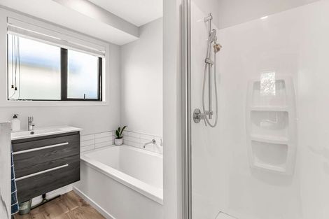 Photo of property in 2/49 Shannon Place, Belfast, Christchurch, 8051