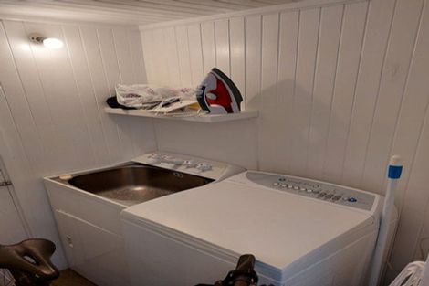 Photo of property in 70 Melbourne Road, Island Bay, Wellington, 6023