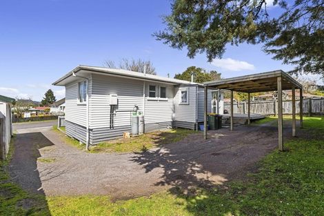 Photo of property in 15 Ross Road, Western Heights, Rotorua, 3015