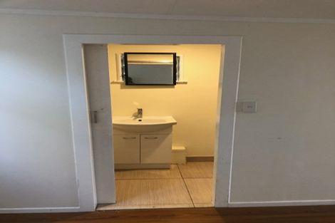 Photo of property in 3/138 Rangatira Road, Beach Haven, Auckland, 0626