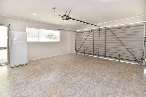 Photo of property in 113 Lakeside Drive, Orewa, 0931