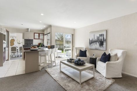 Photo of property in 9 Ballydonegan Rise, East Tamaki, Auckland, 2013