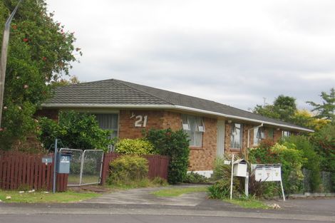 Photo of property in 1/21 Scanlen Terrace, Kelston, Auckland, 0602