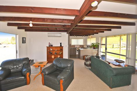 Photo of property in 533 Settlement Road, Kaiwaka, 0573