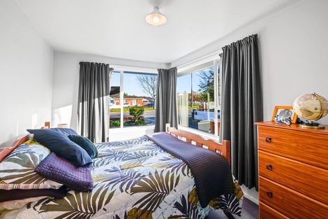 Photo of property in 1/310 Main North Road, Redwood, Christchurch, 8051