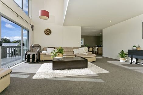 Photo of property in 10a Saffron Street, Birkdale, Auckland, 0626